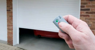 Купить автоматику для рулонных ворот Новоуральск, цена от 2740 руб.