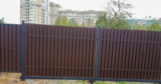 Купить распашные ворота из штакетника Новоуральск, цена от 2740 руб.