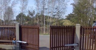 Купить распашные ворота из штакетника Новоуральск, цена от 2740 руб.